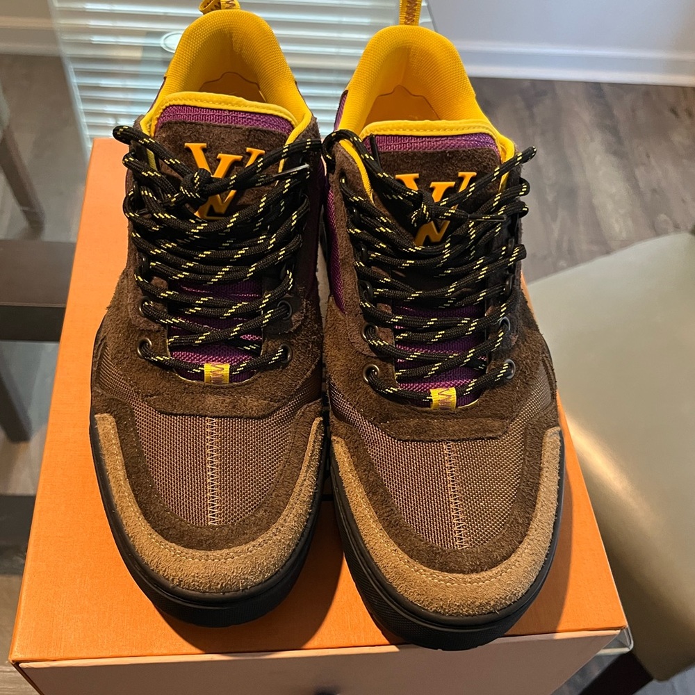 LV hiking sneaker worn once size 8 worn once